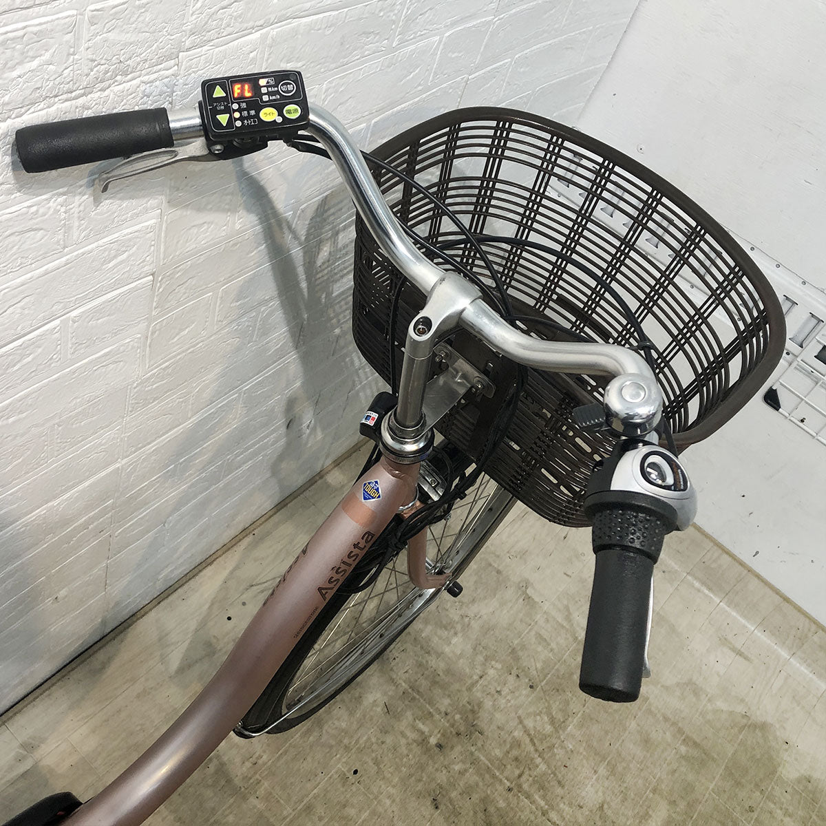 ブリヂストン アシスタ DX プレシャスベージュ 24インチ YE150 【中古車】