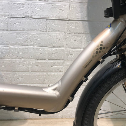 ブリヂストン アンジェリーノ プティット e プレシャスベージュ 20インチ YX074【中古車】