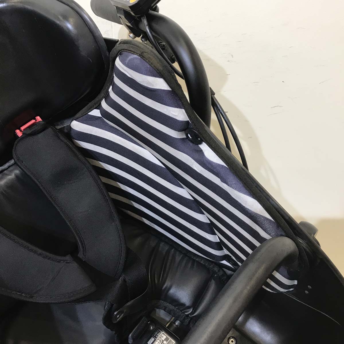 パナソニック ギュット ミニ DX カーキ 20インチ KU063【中古車】