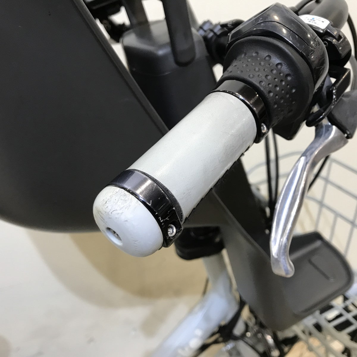 中古電動自転車 ブリヂストン ビッケ2e グレー 20インチ KI061