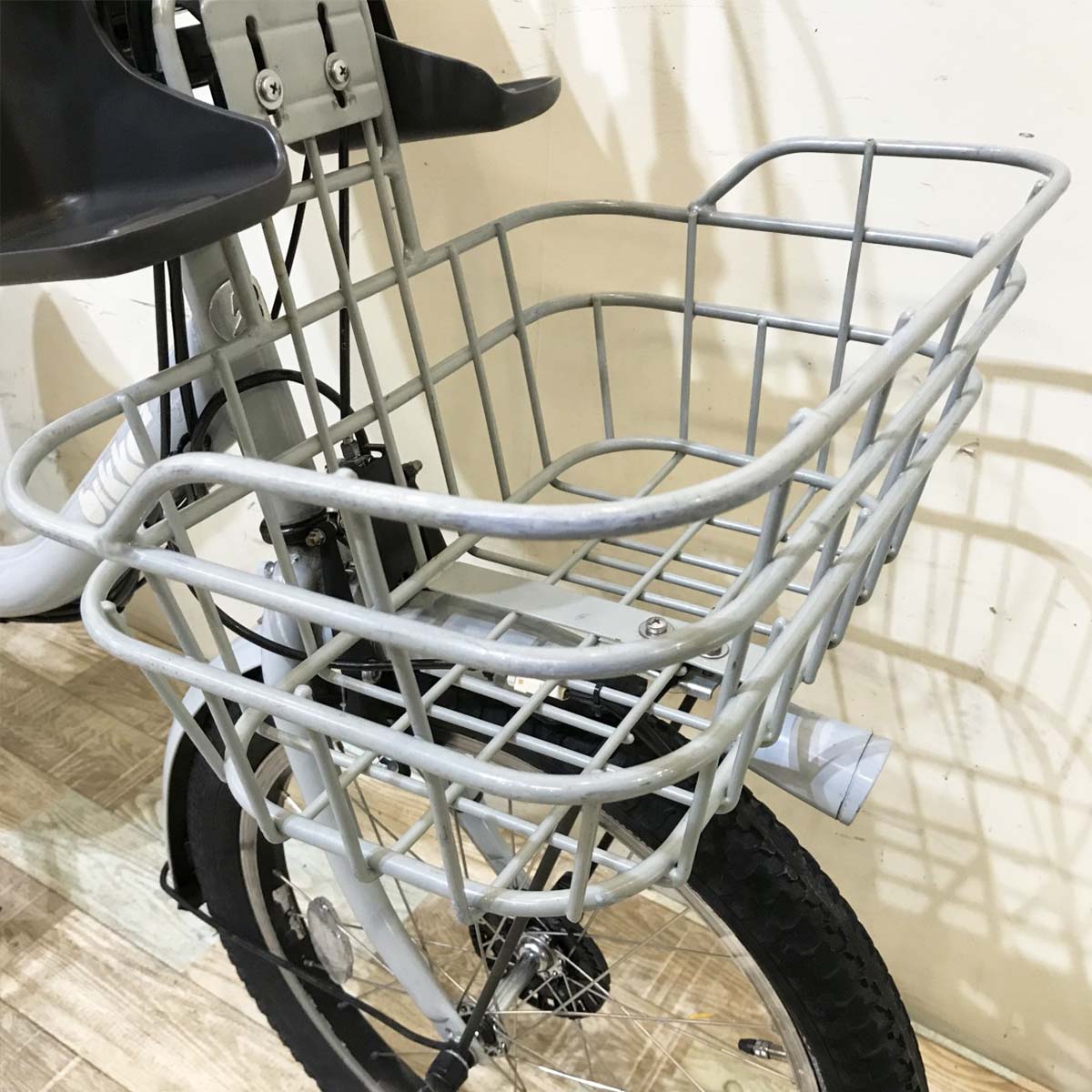 ブリヂストン ビッケ2e グレー 20インチ KI061 【中古車】