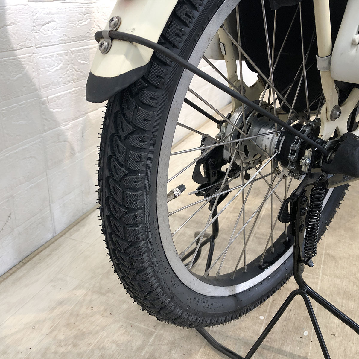 ブリヂストン bikke 2 e ビッケ ツー イー オフホワイト 20インチ YF008 【中古車】