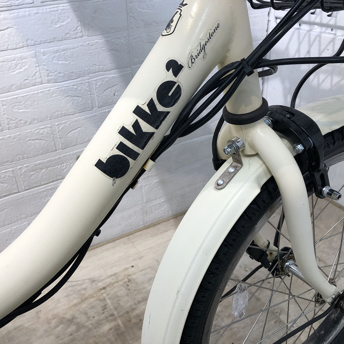 ブリヂストン bikke 2 e ビッケ ツー イー オフホワイト 20インチ YF008 【中古車】