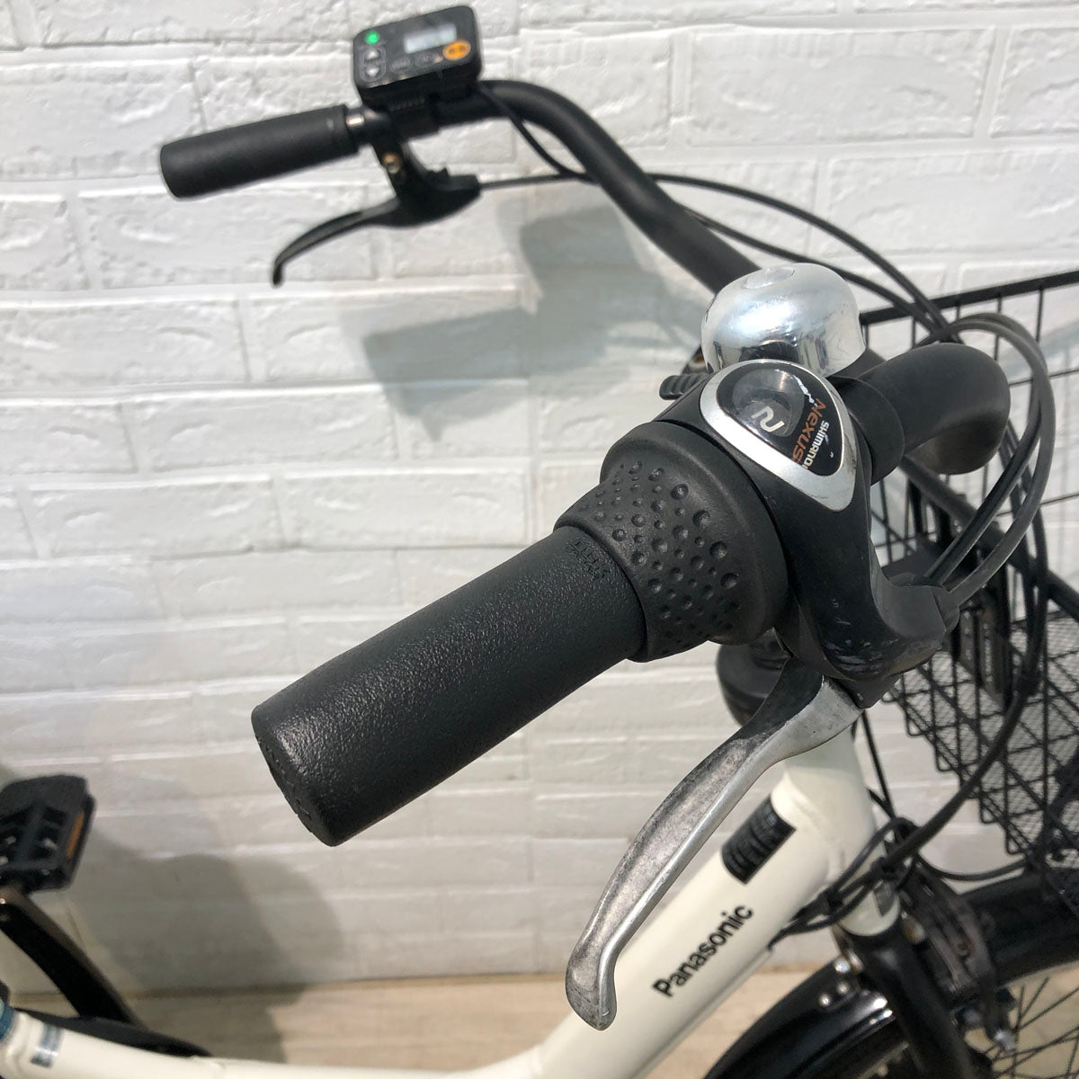 もか 特別注文 ギュットアニーズ　ホワイト 12AH H1369 自転車】電動アシスト自転車 Gyutto ギュット・アニーズ・DX 26