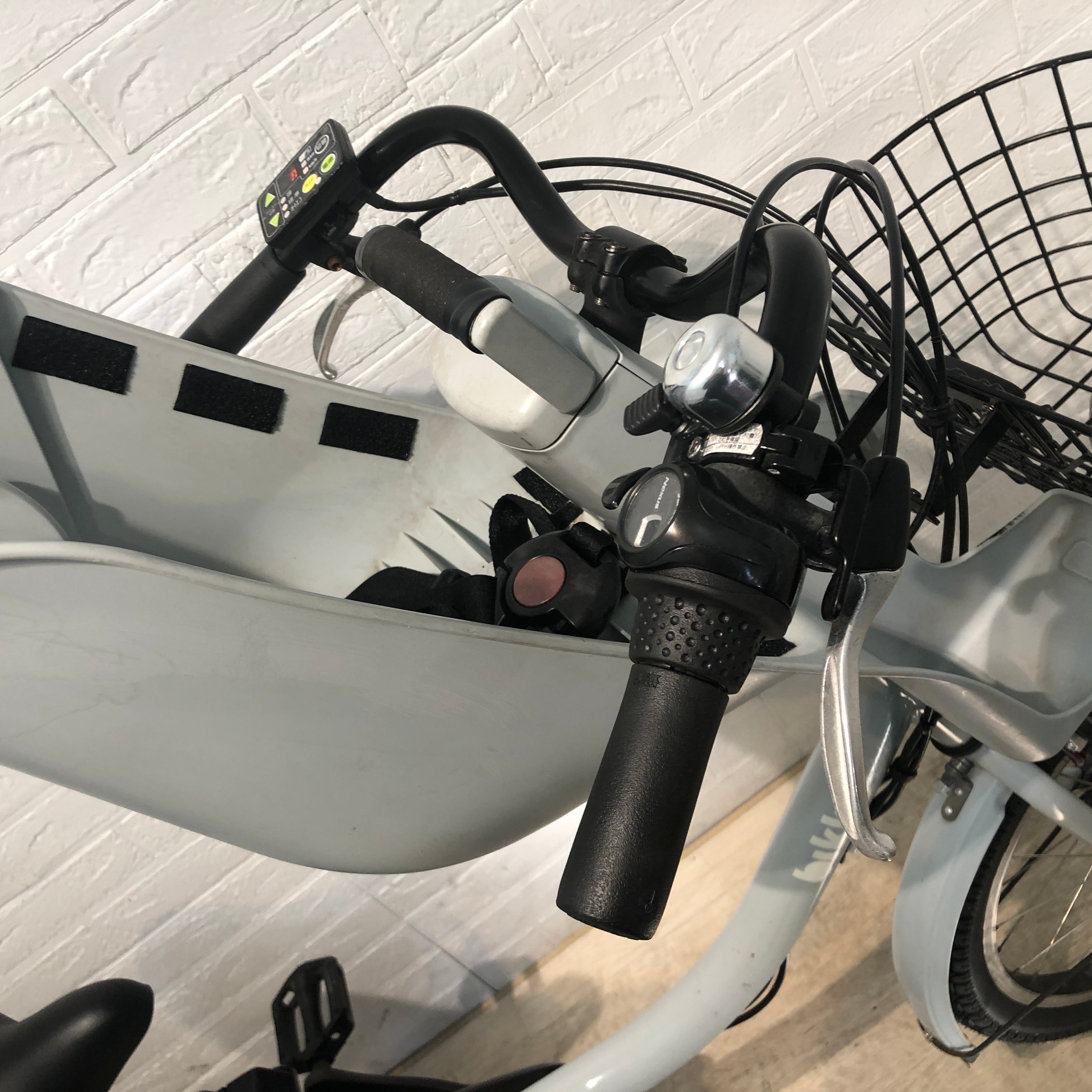 送料無料条件付き　ブリヂストンビッケ ツー ）20型 内装3段変速　中古車 ブリヂストン bikke 2 e ビッケ 2 e グレー 20インチ KL134