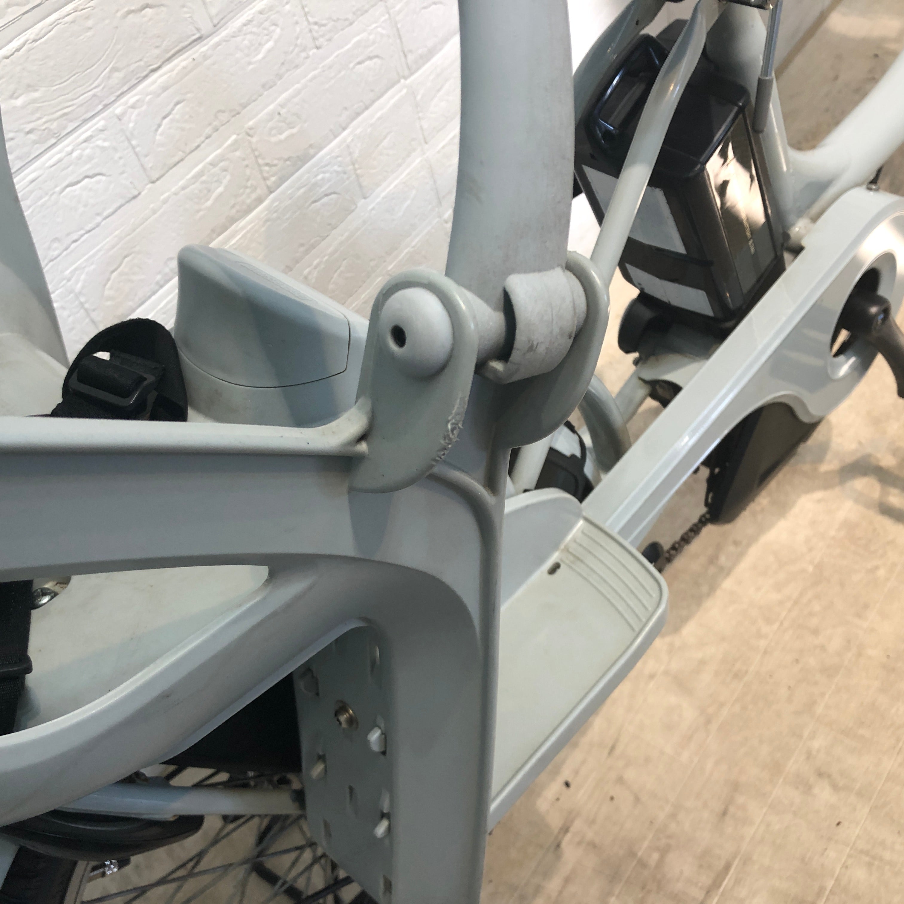 ブリヂストン bikke 2 e ビッケ ツー イー グレー 20インチ YN108