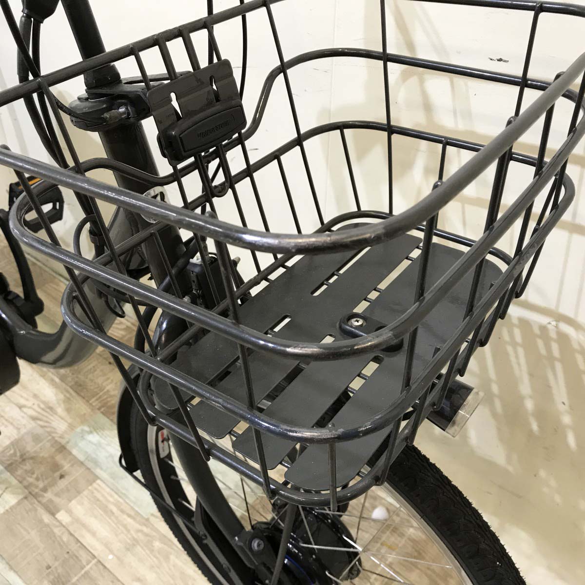 ブリヂストン ビッケモブdd（デュアルドライブ） グレー 24×20インチ KI075 【中古車】