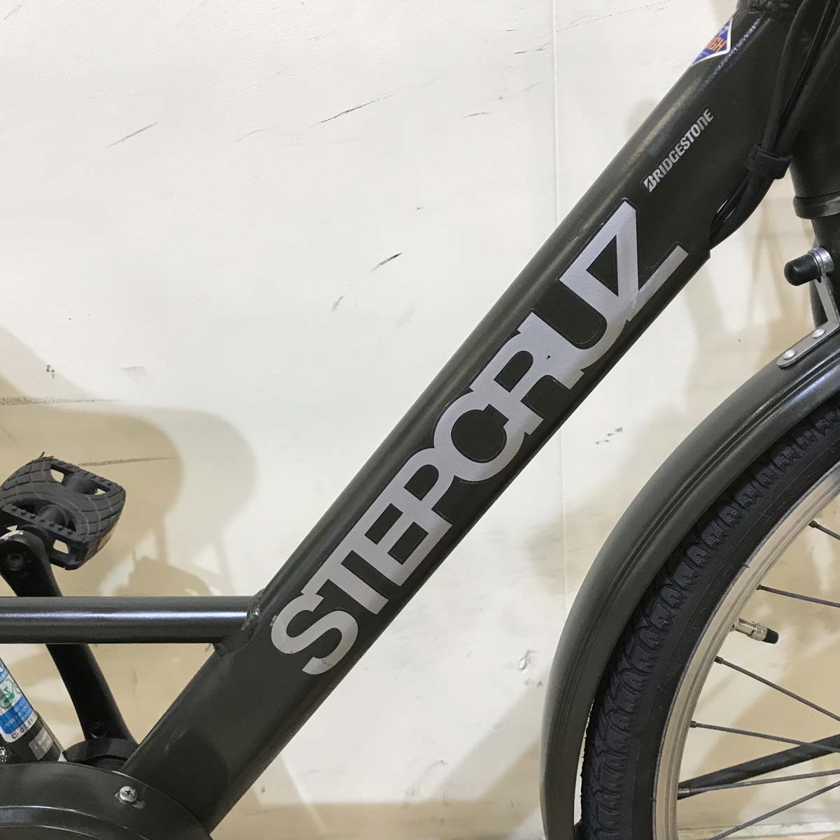 ブリヂストン ステップクルーズ e カーキ 26インチ KZ015 【中古車】