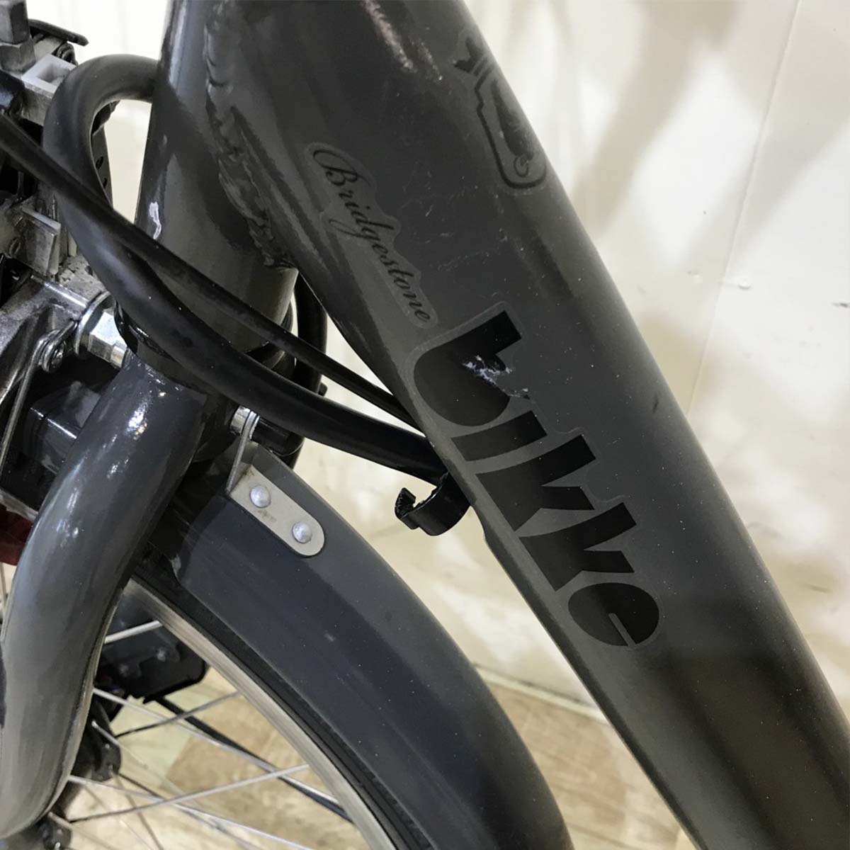 中古電動自転車 ブリヂストン ビッケモブdd グレー 24×20インチ KI075