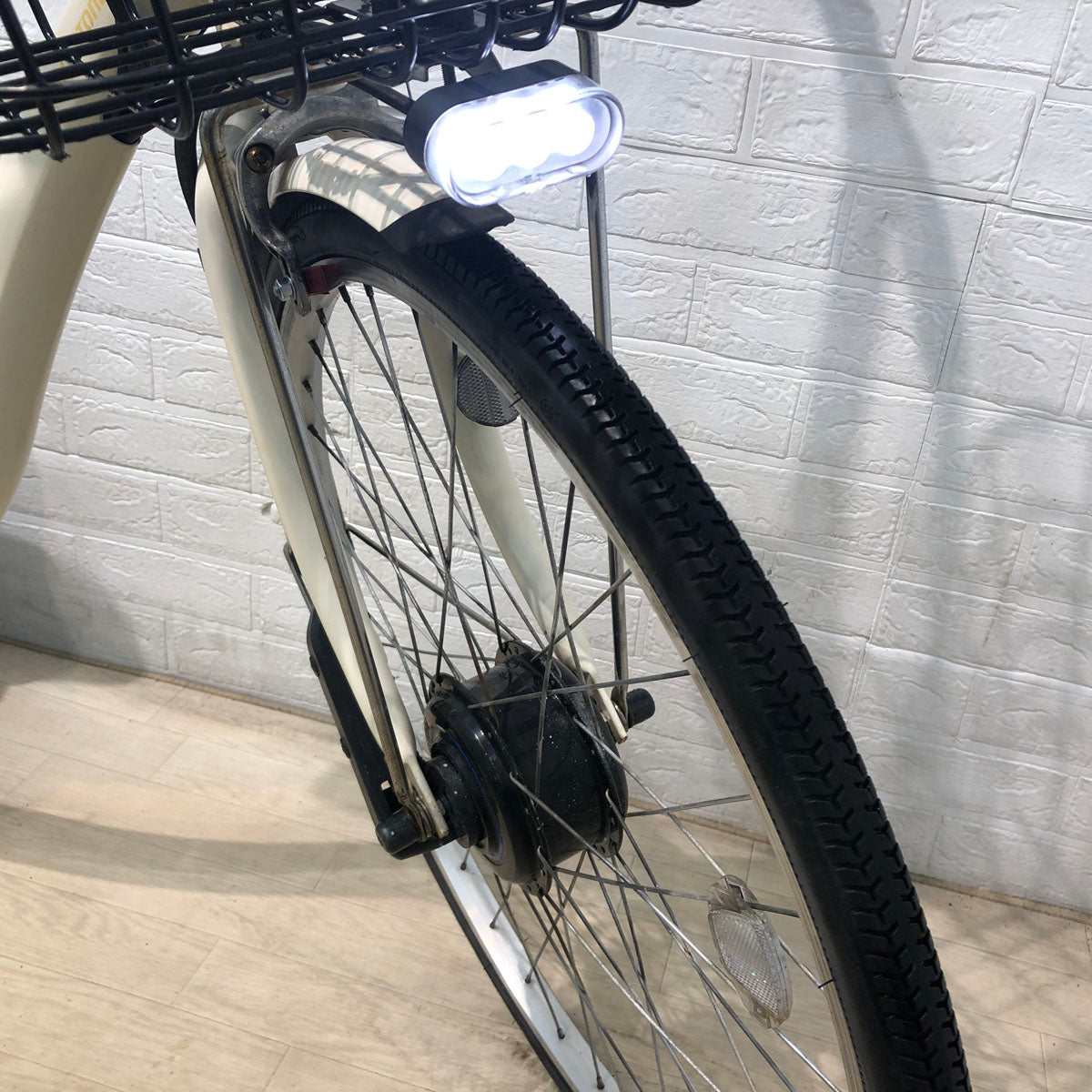 ブリヂストン フロンティア クリームアイボリー 26インチ YX098 【中古車】