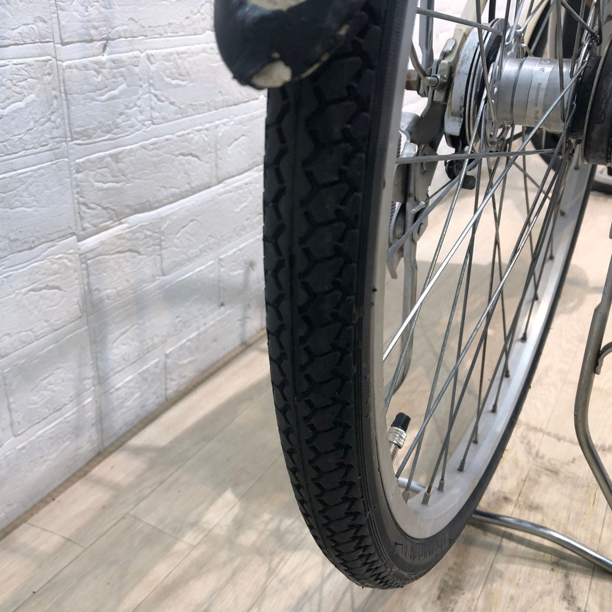 ブリヂストン フロンティア クリームアイボリー 26インチ YX098 【中古車】