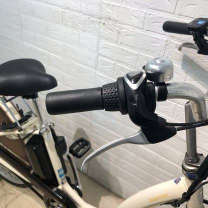 ブリヂストン フロンティア クリームアイボリー 26インチ YX098 【中古車】