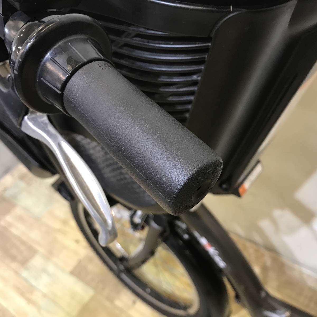 中古電動自転車 ヤマハ PAS Kiss mini パス キッス ミニ グレー 20インチ KE029