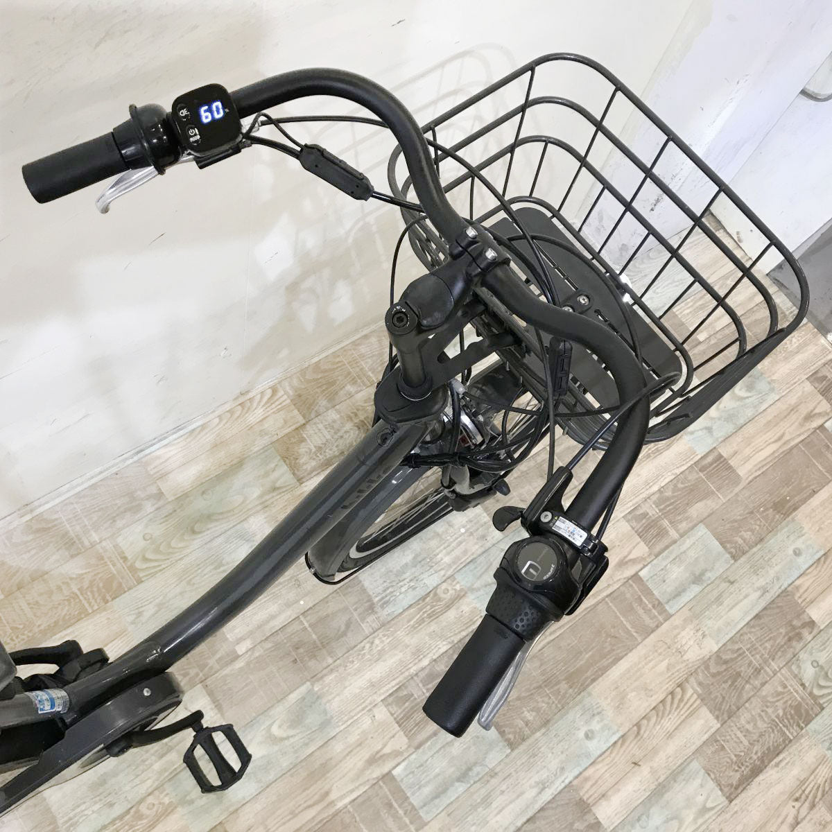 ブリヂストン ビッケ モブdd（デュアルドライブ） グレー 24×20インチ KI086 【中古車】