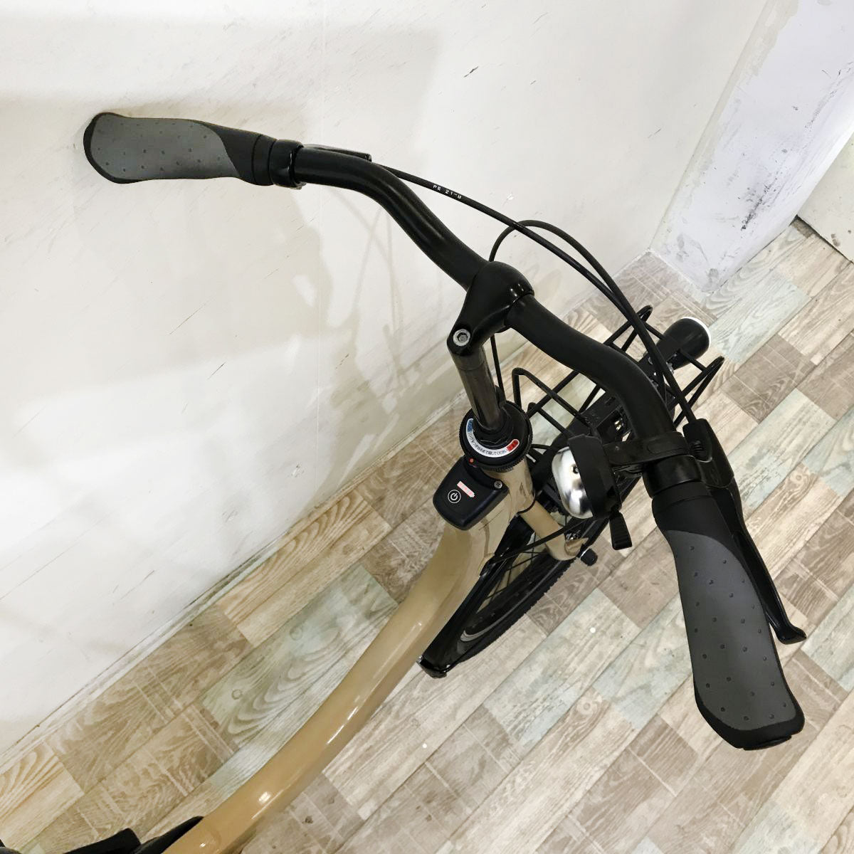 パナソニック SW デザートイエロー 20インチ KI087 【中古車】