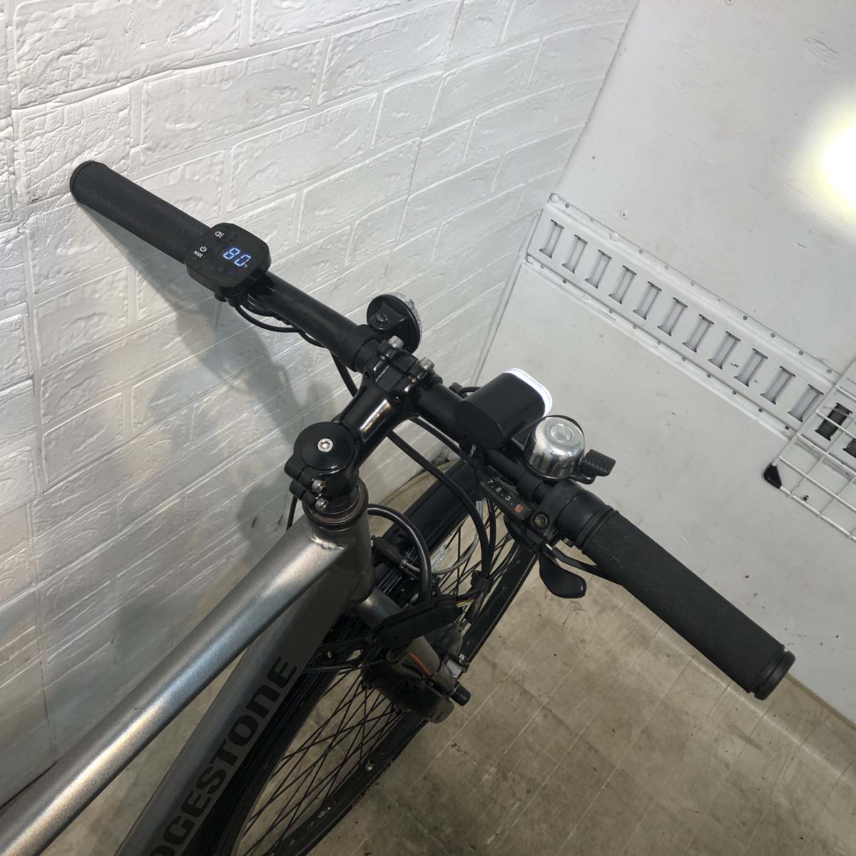 中古電動自転車 ブリヂストン TB1e グレー 27インチ SR424Y 