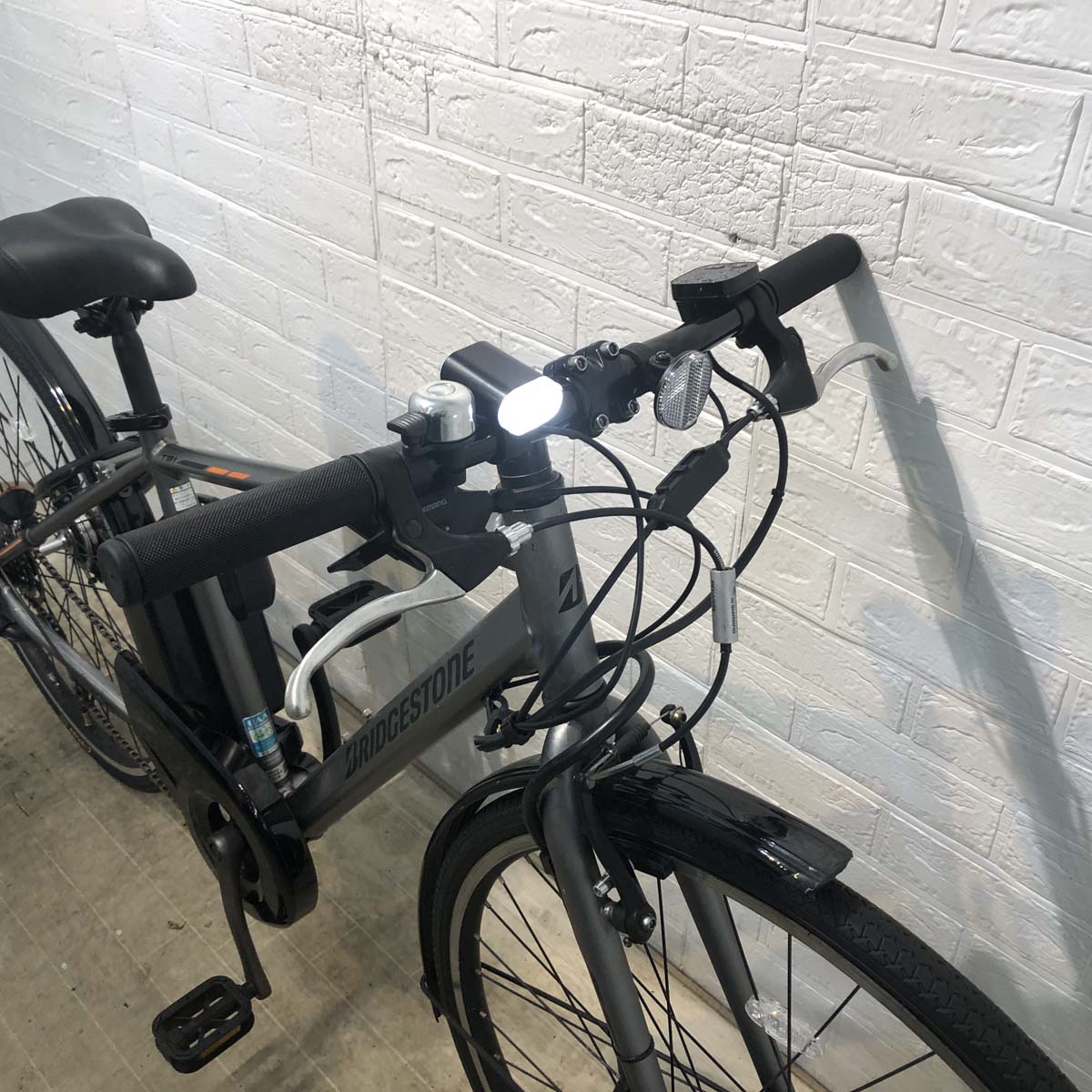 中古電動自転車 ブリヂストン TB1e グレー 27インチ SR424Y 