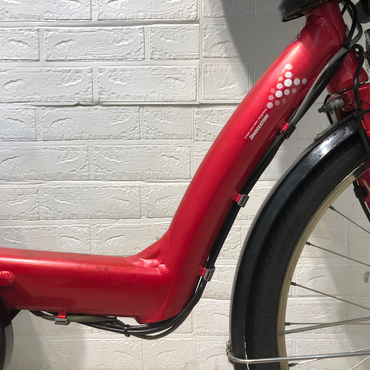 ブリヂストン アンジェリーノ レッド 前22×後26インチ YT037【中古車】