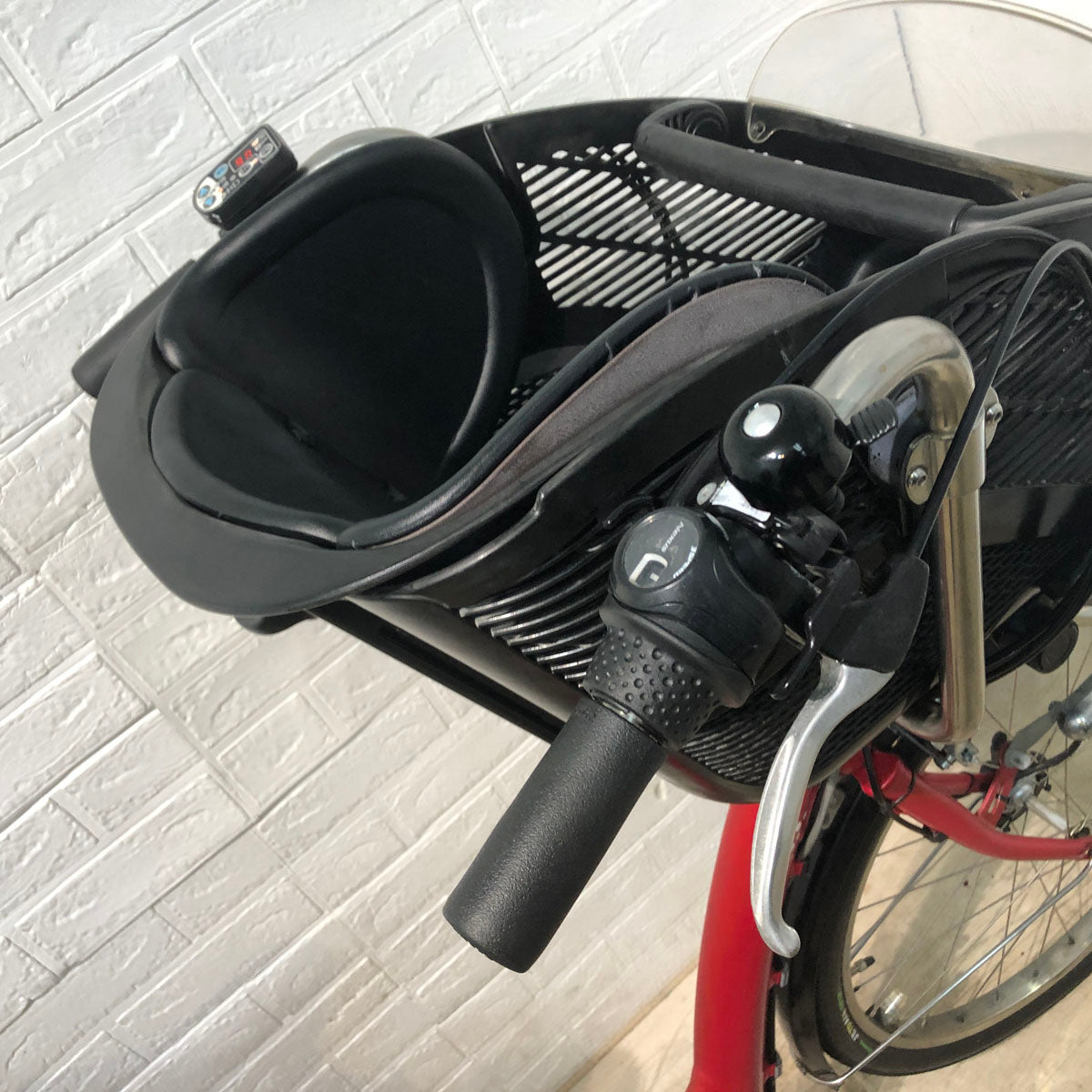 ブリヂストン アンジェリーノ レッド 前22×後26インチ YT037【中古車】