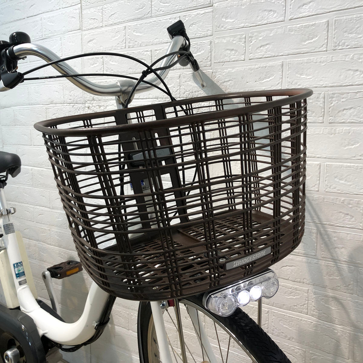 中古電動自転車 新品バッテリー ブリヂストン アシスタ ホワイト 26