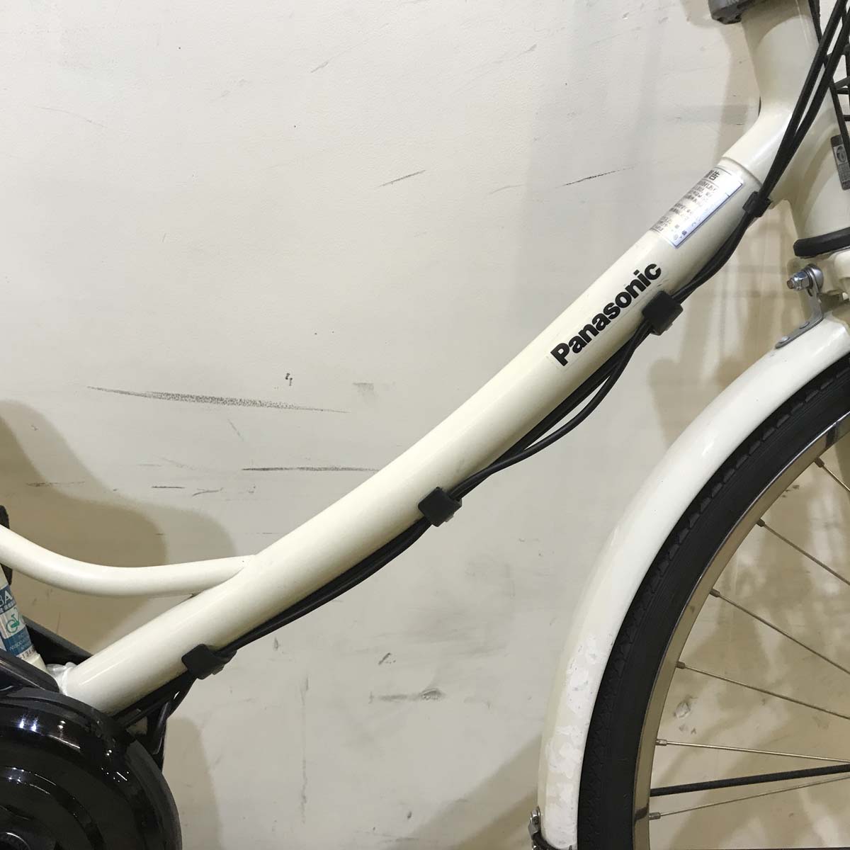 パナソニック エーガールズ オフホワイト 26インチ KE047 【中古車】