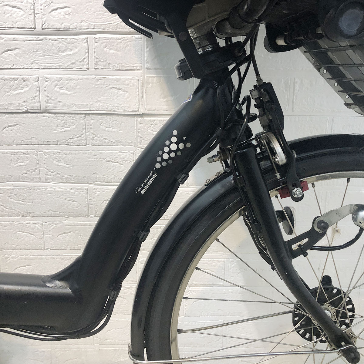 中古電動自転車 ブリヂストン アンジェリーノ e ブラック 前22×後26インチ YF045