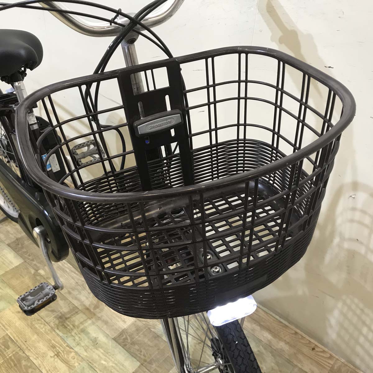 ブリヂストン アシスタ ファイン ブラウン 24インチ KE054  【中古車】