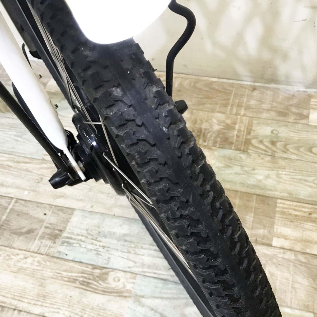 ブリヂストン ビッケモブdd （デュアルドライブ） ホワイト 24×20インチ KI112 【中古車】