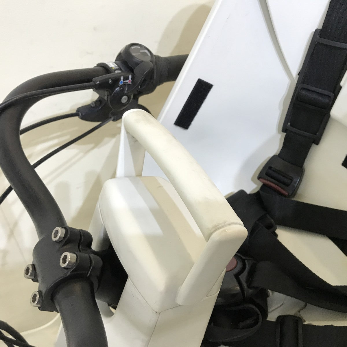 ブリヂストン ビッケモブdd （デュアルドライブ） ホワイト 24×20インチ KI112 【中古車】