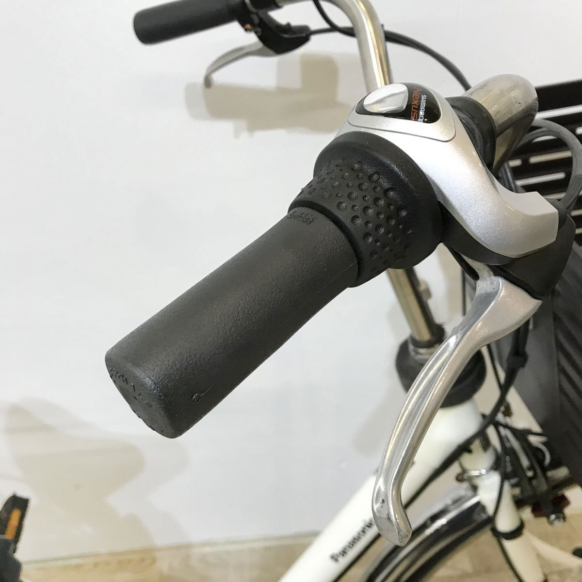 中古電動自転車 パナソニック ビビDX ホワイト 26インチ KJ001
