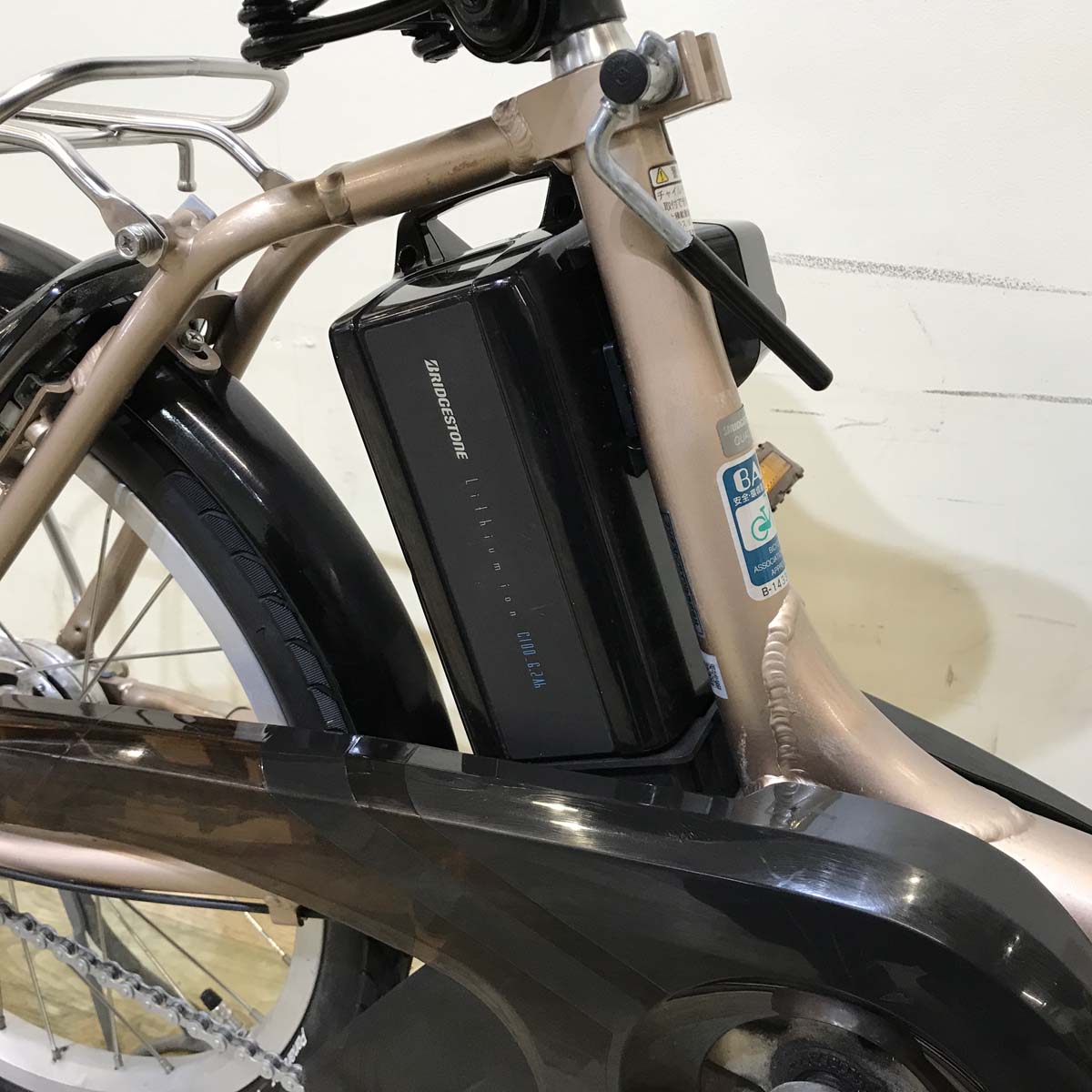 ブリヂストン アシスタ ユニ プレミア ゴールド 20インチ KU127【中古車】