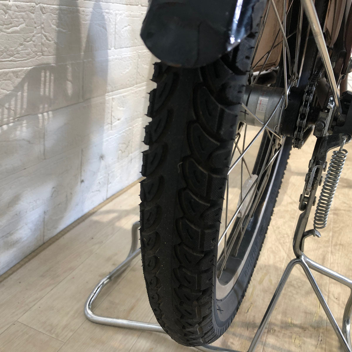 ブリヂストン アンジェリーノ プティット e ブラウン 20インチ YA008【中古車】