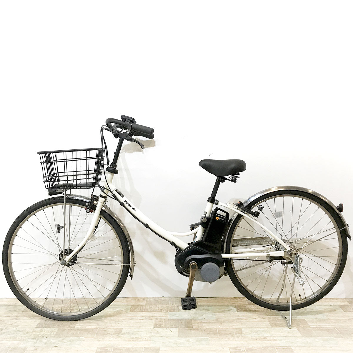 パナソニック グリッターA ホワイト 26インチ KJ009 【中古車】