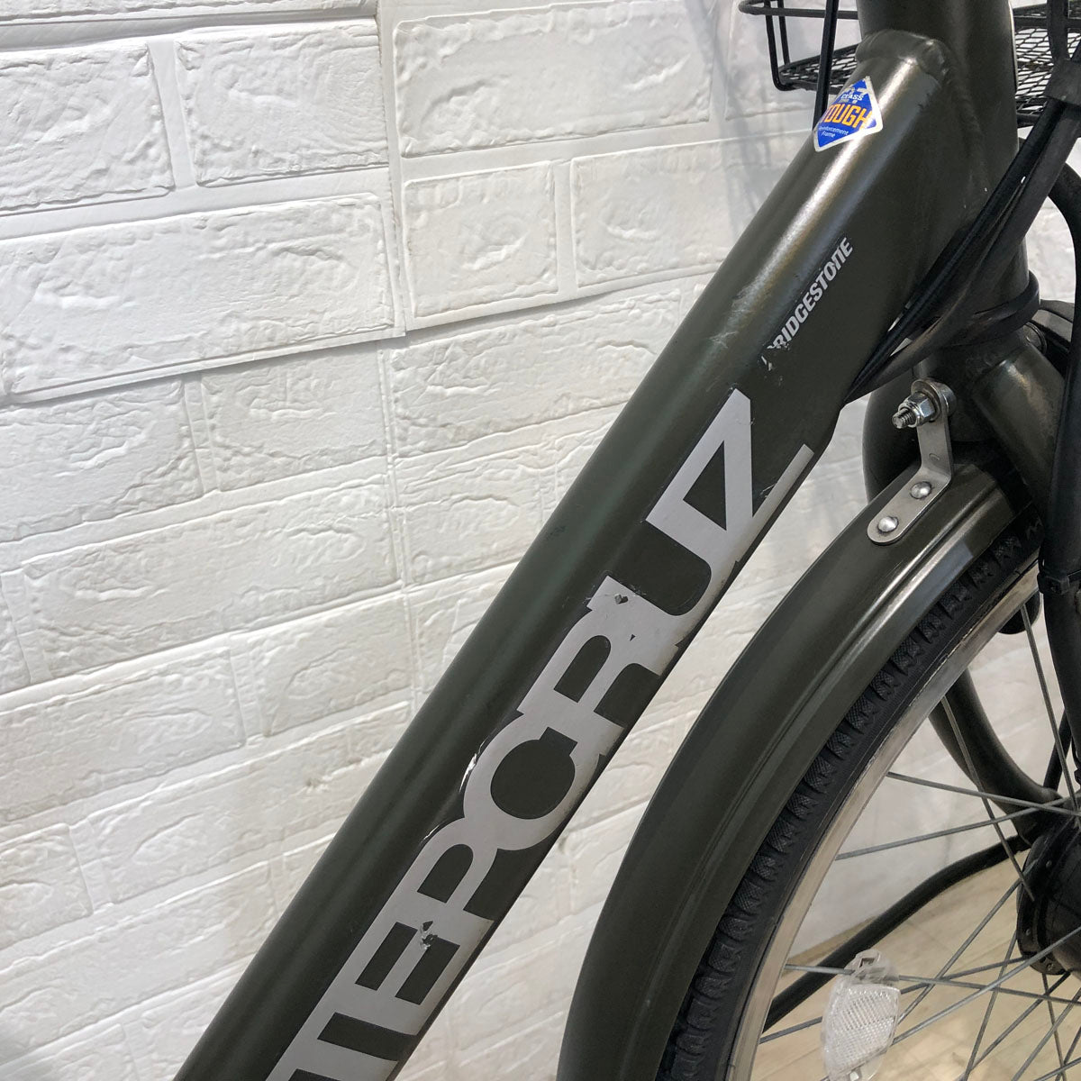 ブリヂストン ステップクルーズ e カーキ 26インチ YA012 【中古車】