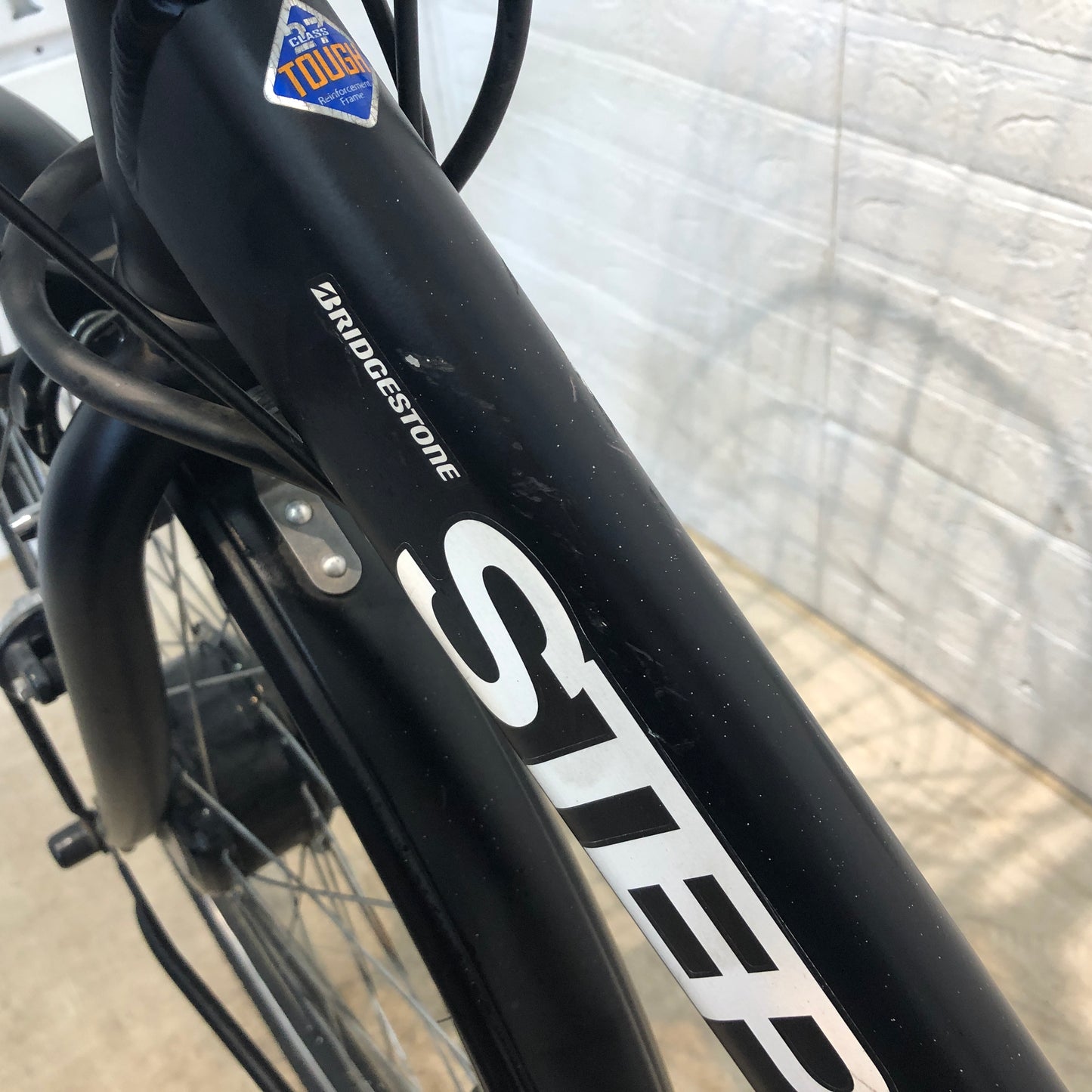 ブリヂストン ステップクルーズ e ブラック 26インチ YO023 【中古車】