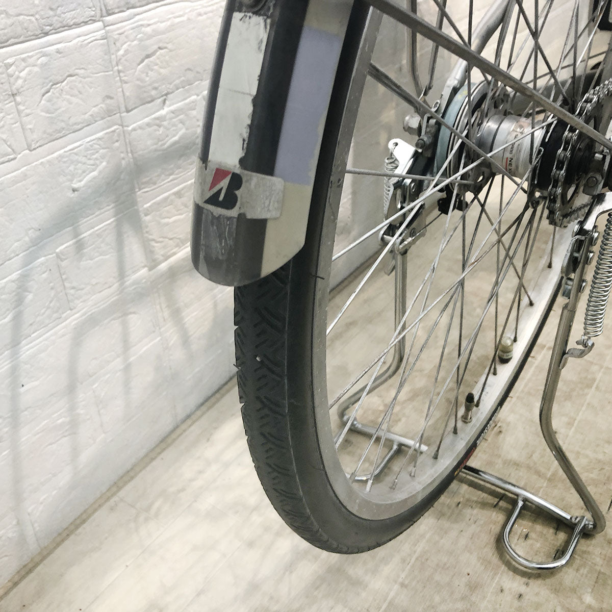 ブリヂストン アシスタ シルバー 26インチ YF073 【中古車】