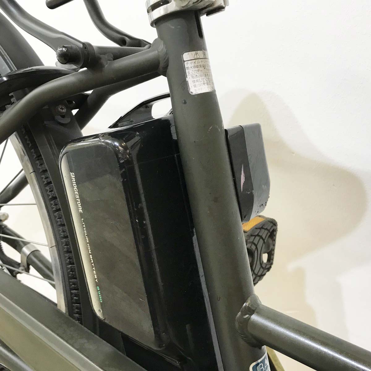 ブリヂストン ステップクルーズ（デュアルドライブ） カーキ 26インチ KJ018 【中古車】