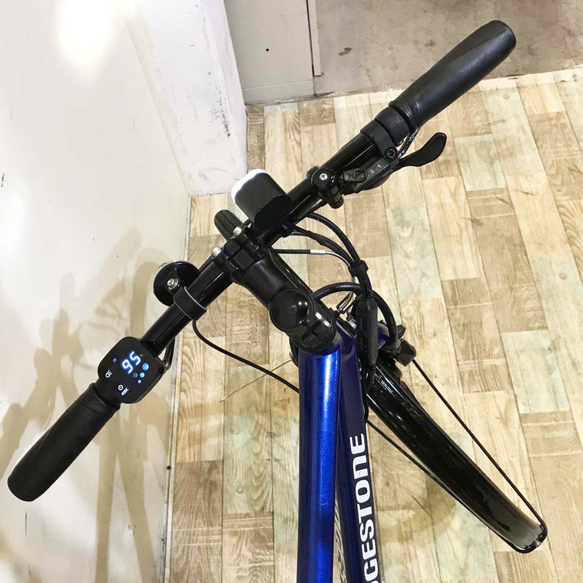 BRIDESTONE　ブリヂストン TB1e  電動アシスト自転車  オーシャンブルー  27 インチ　ジャンク品　大特価！！！即購入 OK！通勤 通学用！ ブリヂストン 電動クロスバイク「TB1e」2025年モデル発売（9月上旬
