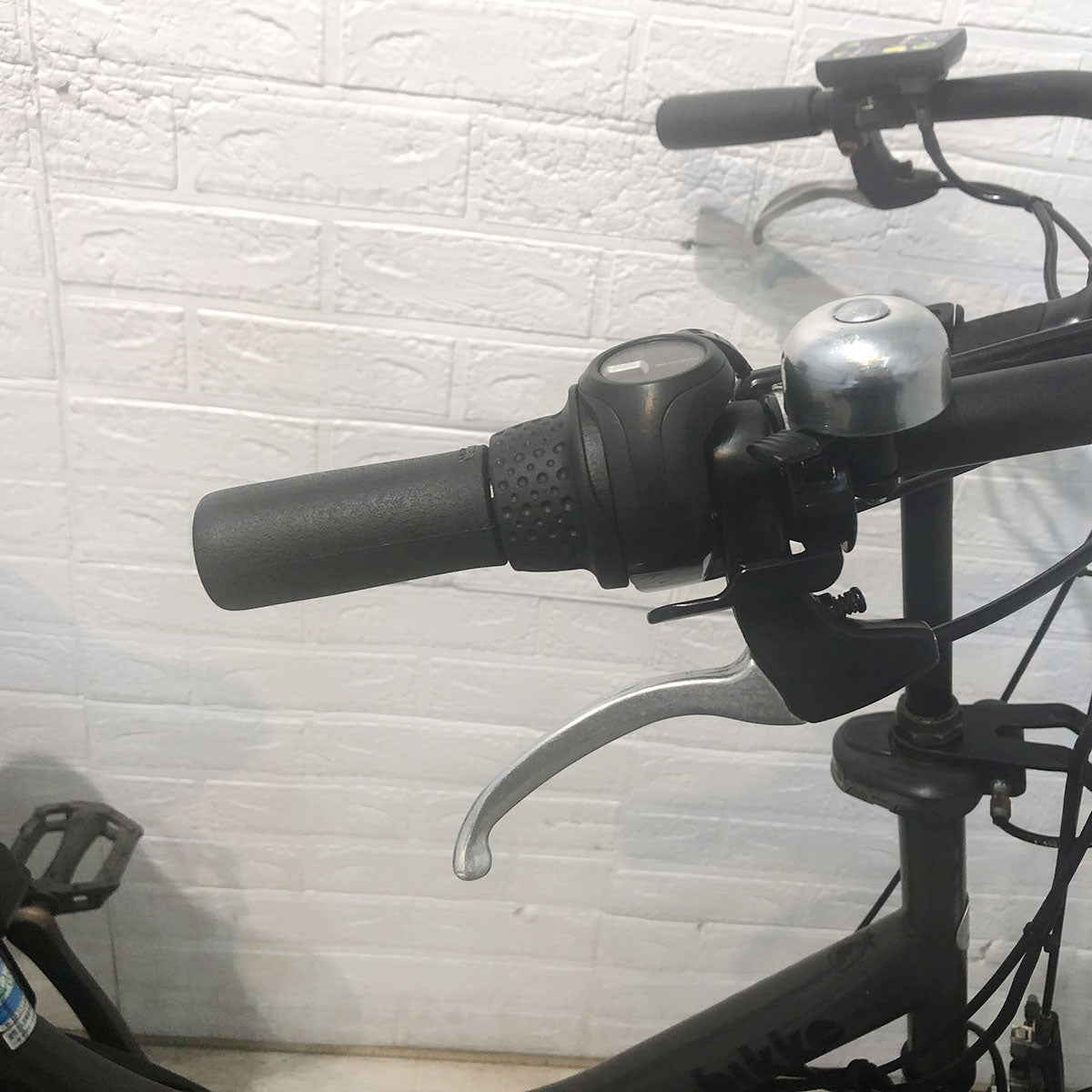 ブリヂストン bikke MOB e ビッケ モブ イー グレー 20インチ YF079 【中古車】