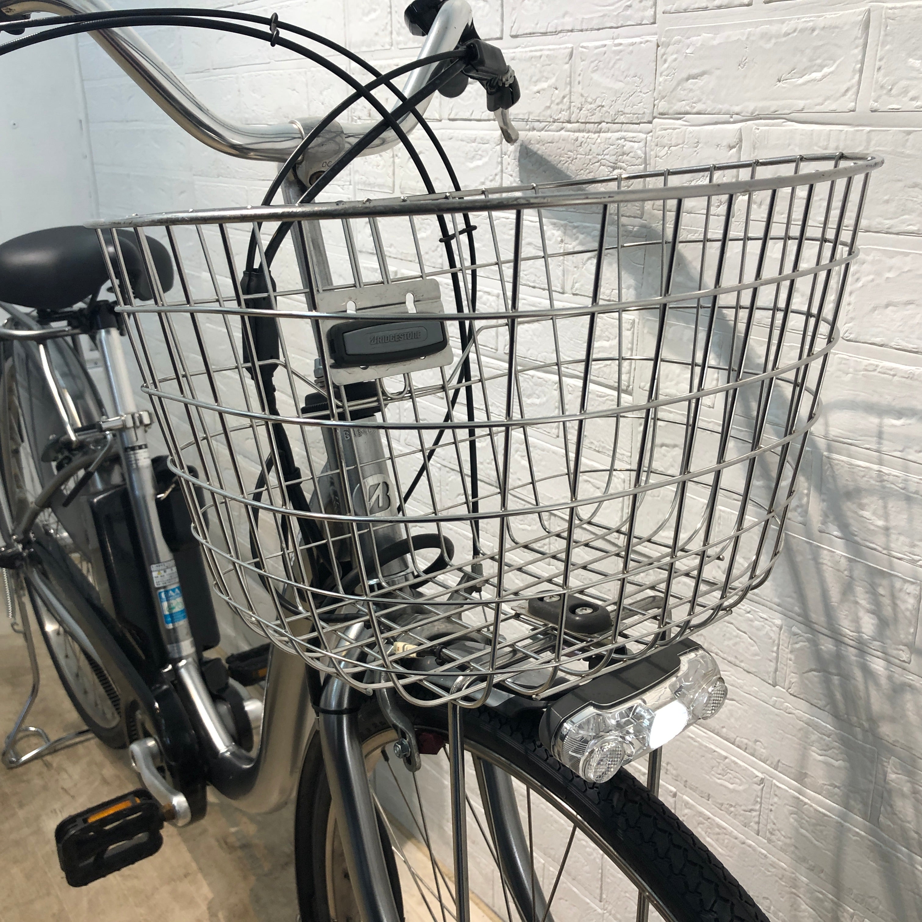 ブリヂストン フロンティア DX シルバー 26インチ YO032 【中古車