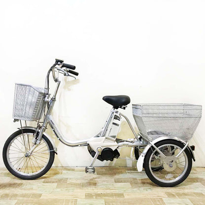 ブリヂストン アシスタ ワゴン シルバー 前18×後16インチ KV001【中古車】