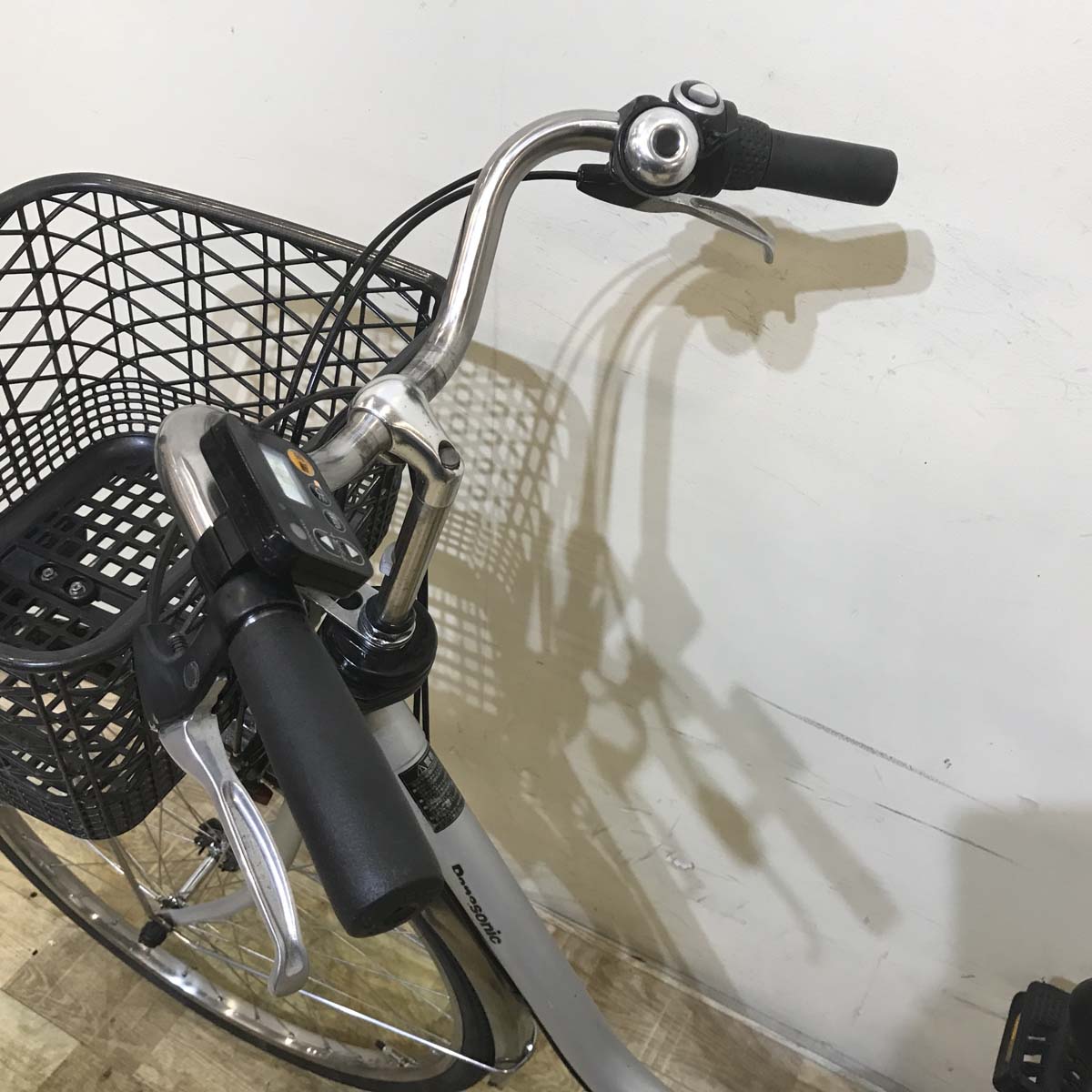 中古電動自転車 パナソニック ビビ DX シルバー 26インチ KE095
