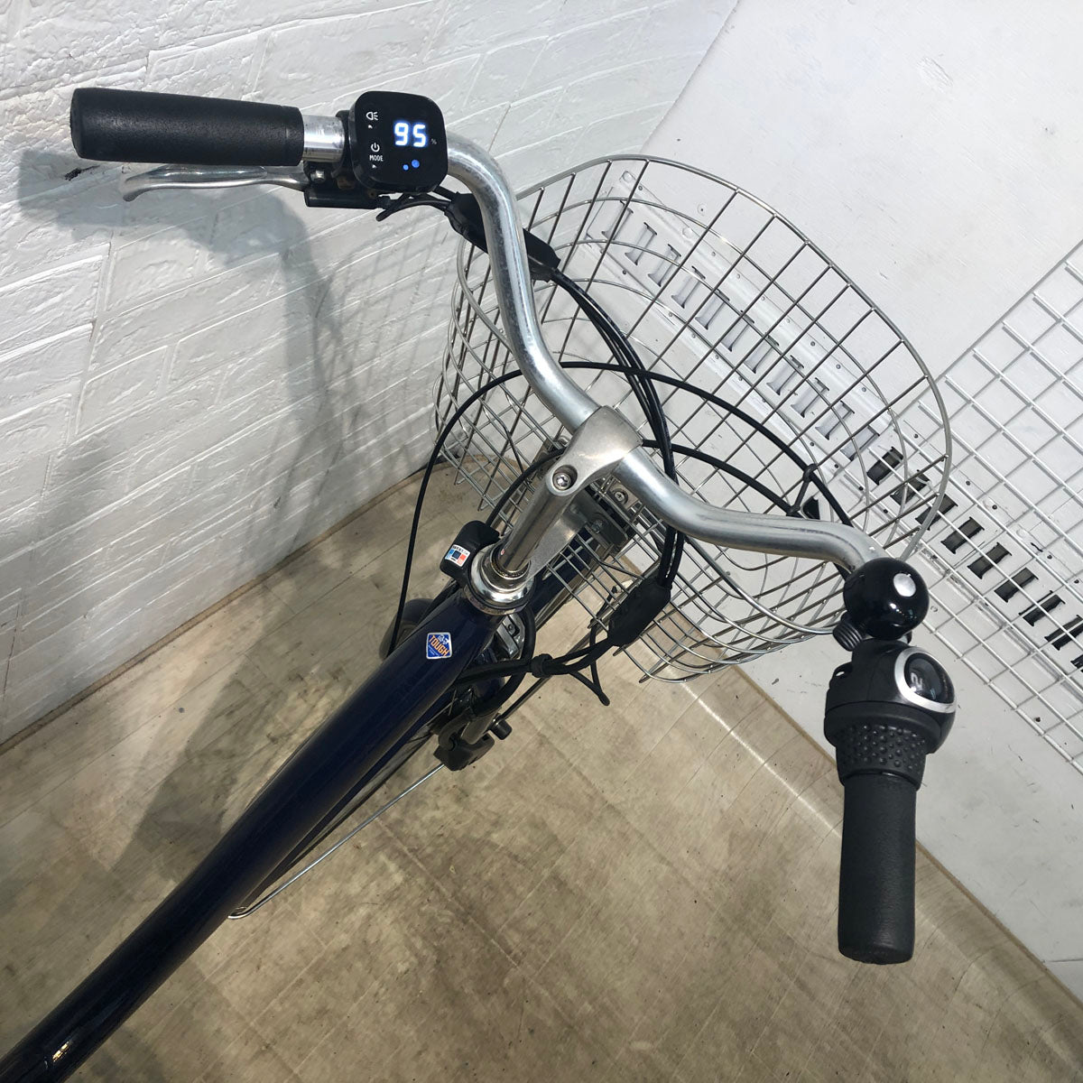 ブリヂストン フロンティア DX ネイビー 26インチ  YA033 【中古車】