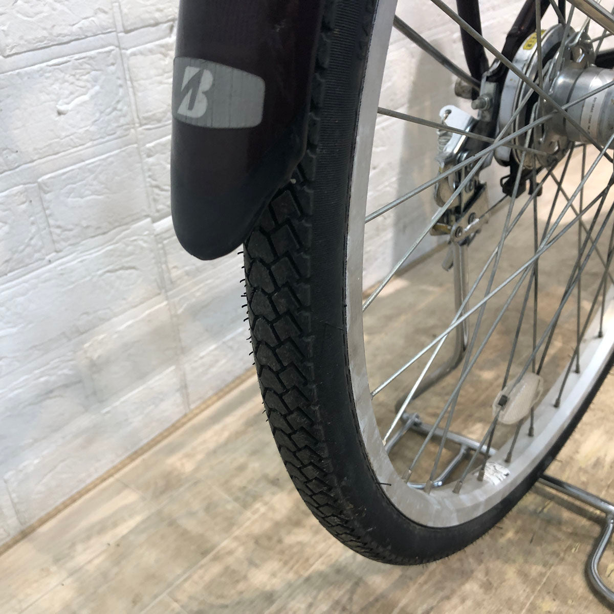 ブリヂストン アシスタ ファイン ブラウン 24インチ YA037 【中古車】