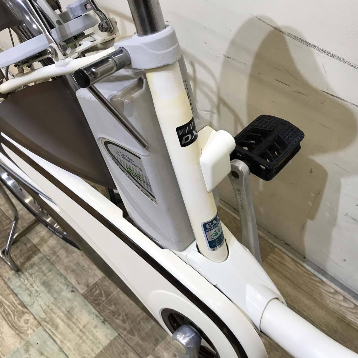パナソニック ビビ DX ホワイト 26インチ KV011 【中古車】
