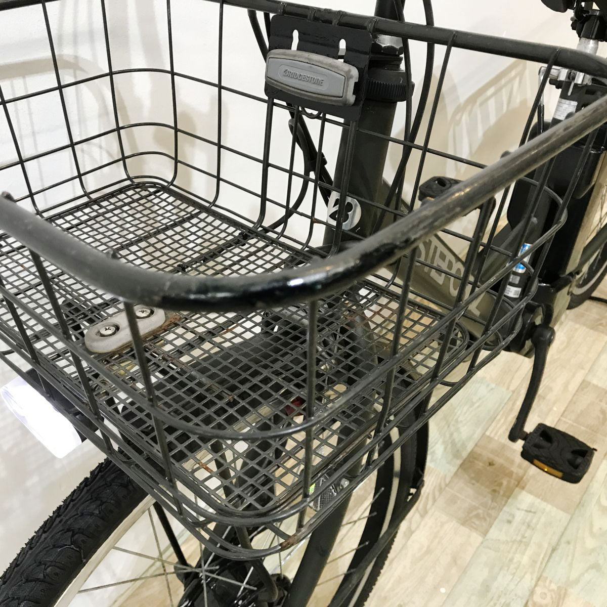 ブリヂストン ステップクルーズe（デュアルドライブ） カーキ 26インチ KJ033 【中古車】