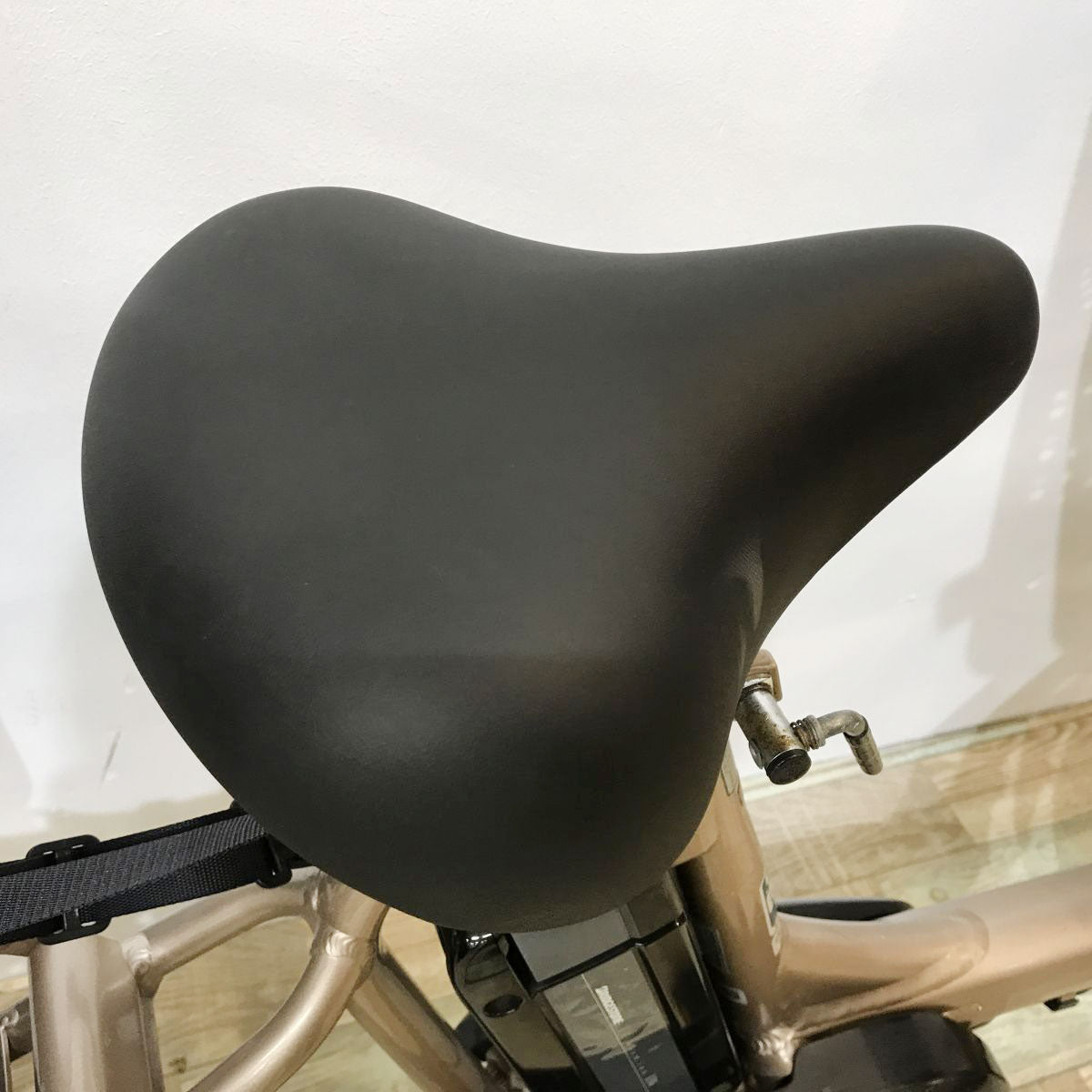 ブリヂストン アンジェリーノプティットe ゴールド 20インチ KJ034 【中古車】