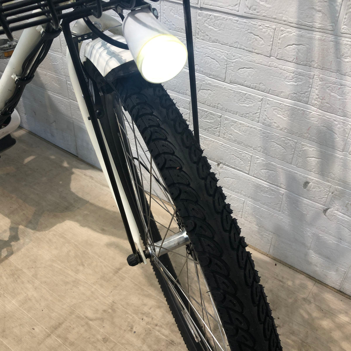 ブリヂストン HYDEE B ハイディ ビー ホワイト 26インチ YT095 【中古車】