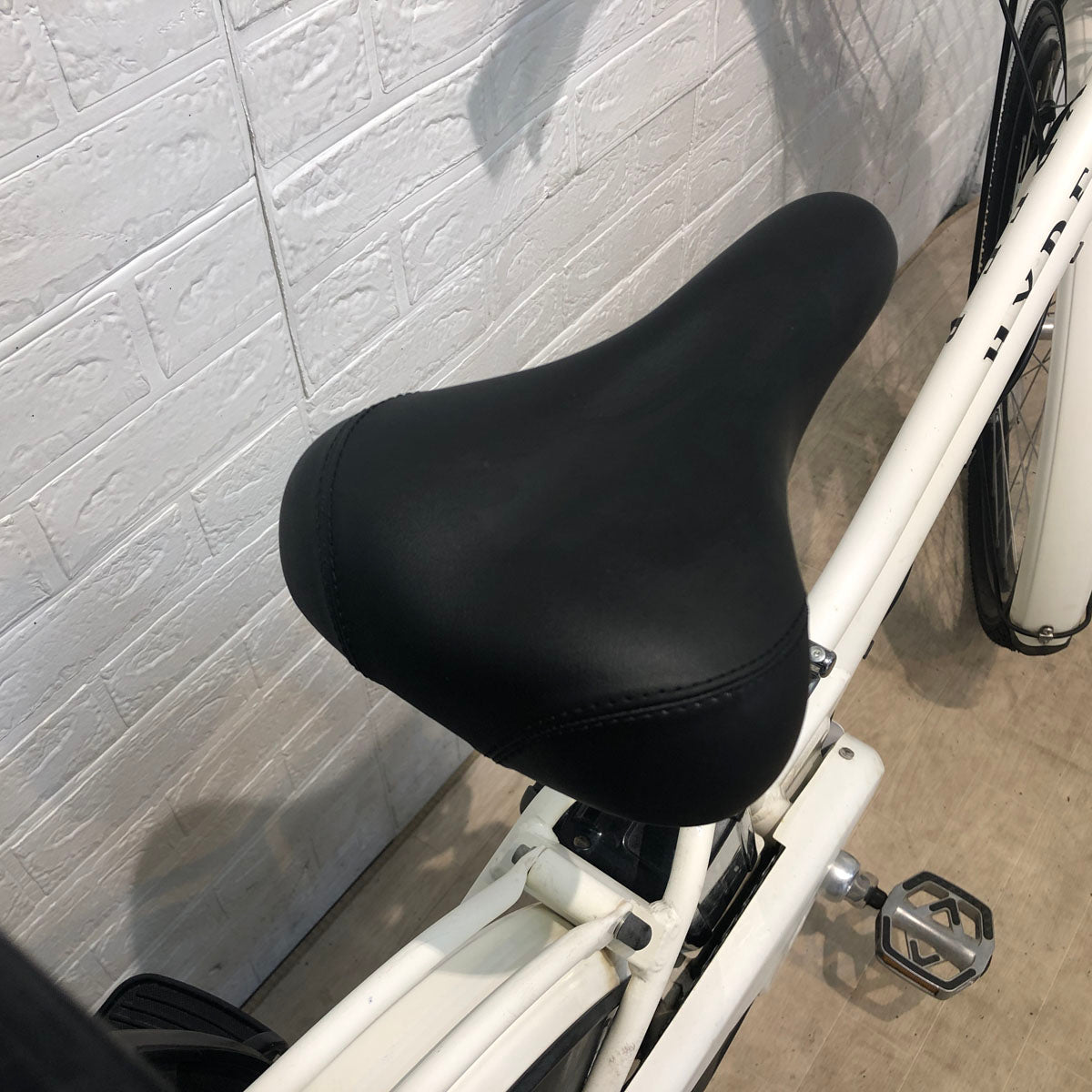 ブリヂストン HYDEE B ハイディ ビー ホワイト 26インチ YT095 【中古車】