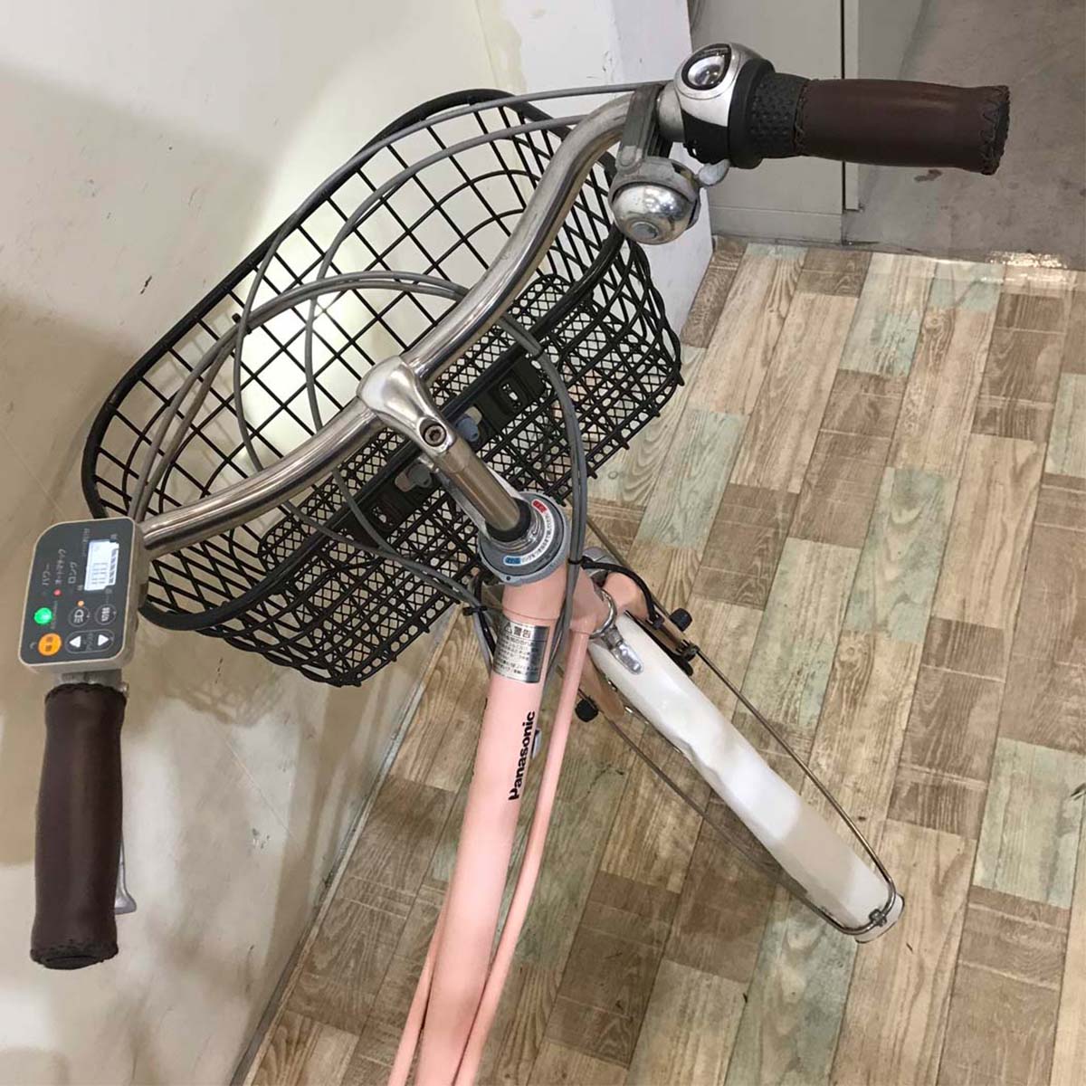 パナソニック カラーズ EB ピンク 26インチ KV014 【中古車】
